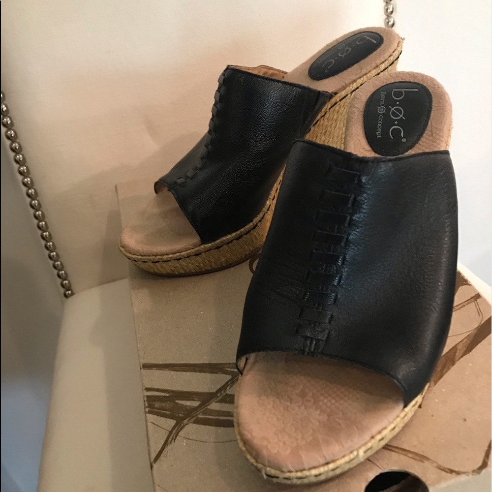 BOC Black Wedges
